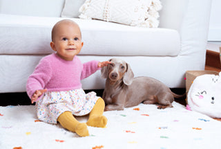 Bebé-y-mascota-en-casa-qué-tal-es Minibhu