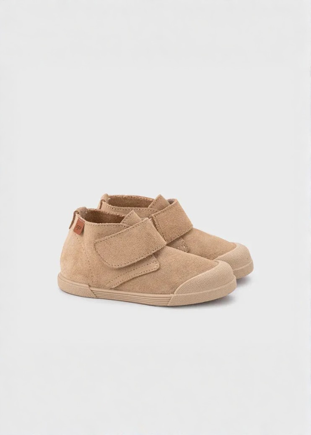 Zapatos Tui Con Velcro Beige