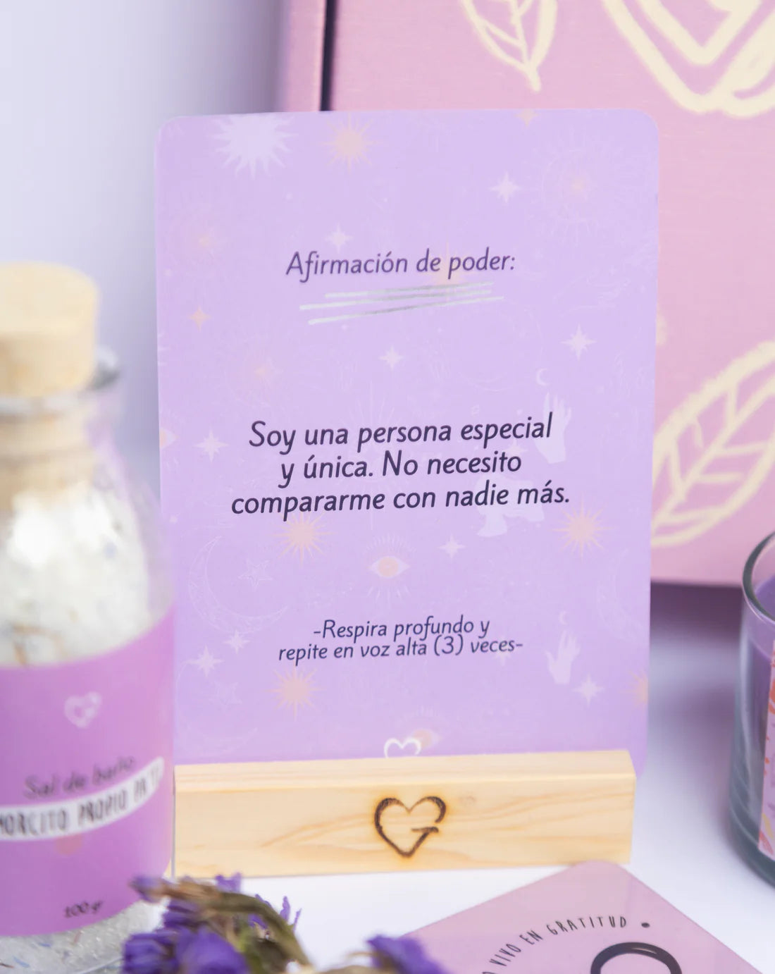 Cartas Oráculo De Afirmaciones Amor Propio Yo vivo en gratitud