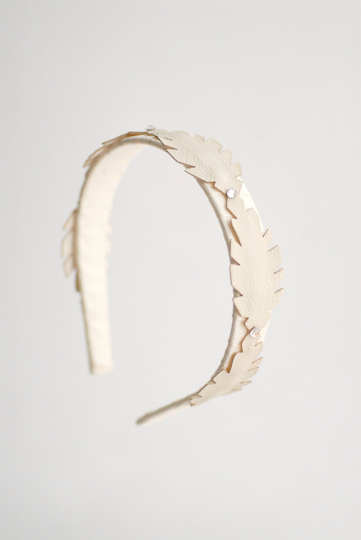 Diadema Plumas