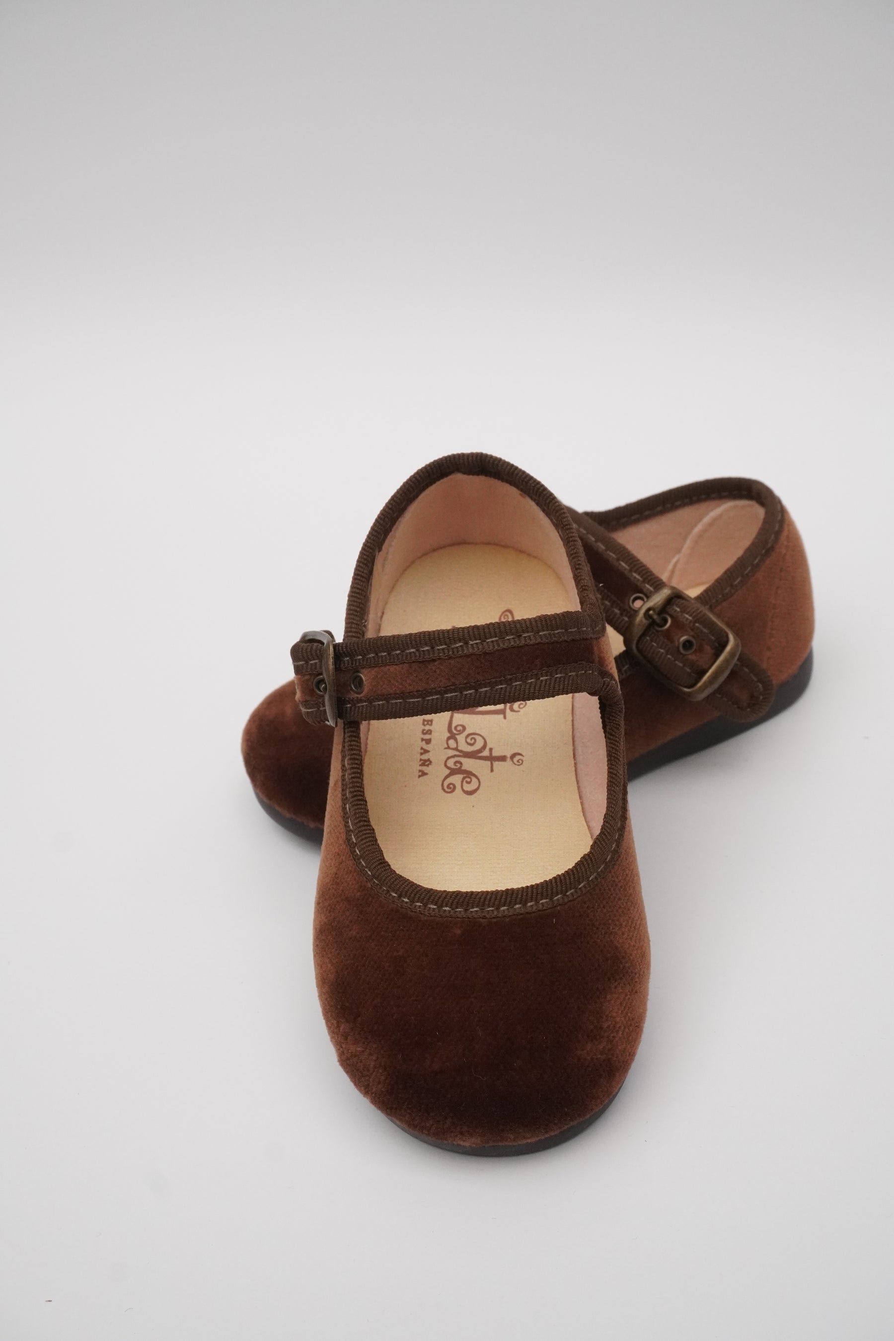Mercedita Terciopelo Hebilla Taupe