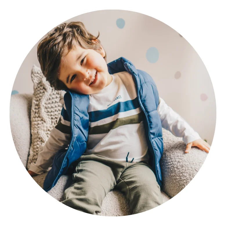 Ropa para niños y niñas en minibhú