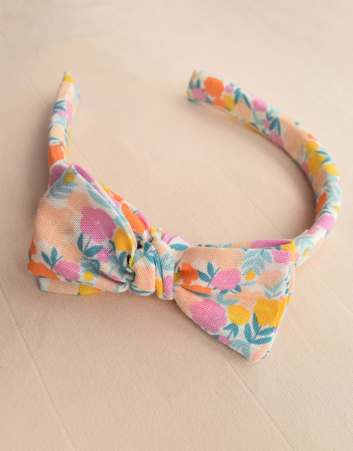 Diadema Charlotte Flores